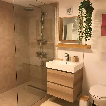 Chez Isa, Loft 55m2, Jardin, Vue, Parking, Entree Autonome * Ceyrat