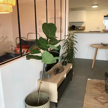 Chez Isa, Loft 55m2, Jardin, Vue, Parking, Entree Autonome Guest house *