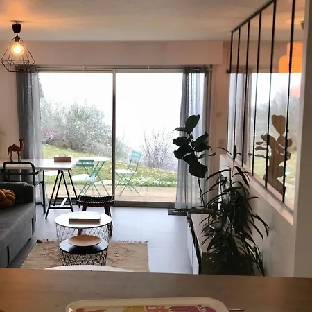 Chez Isa, Loft 55m2, Jardin, Vue, Parking, Entree Autonome Penzion 3*